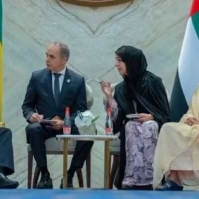 Bolsonaro diz que conversou sobre troca de presos políticos com emir de Dubai