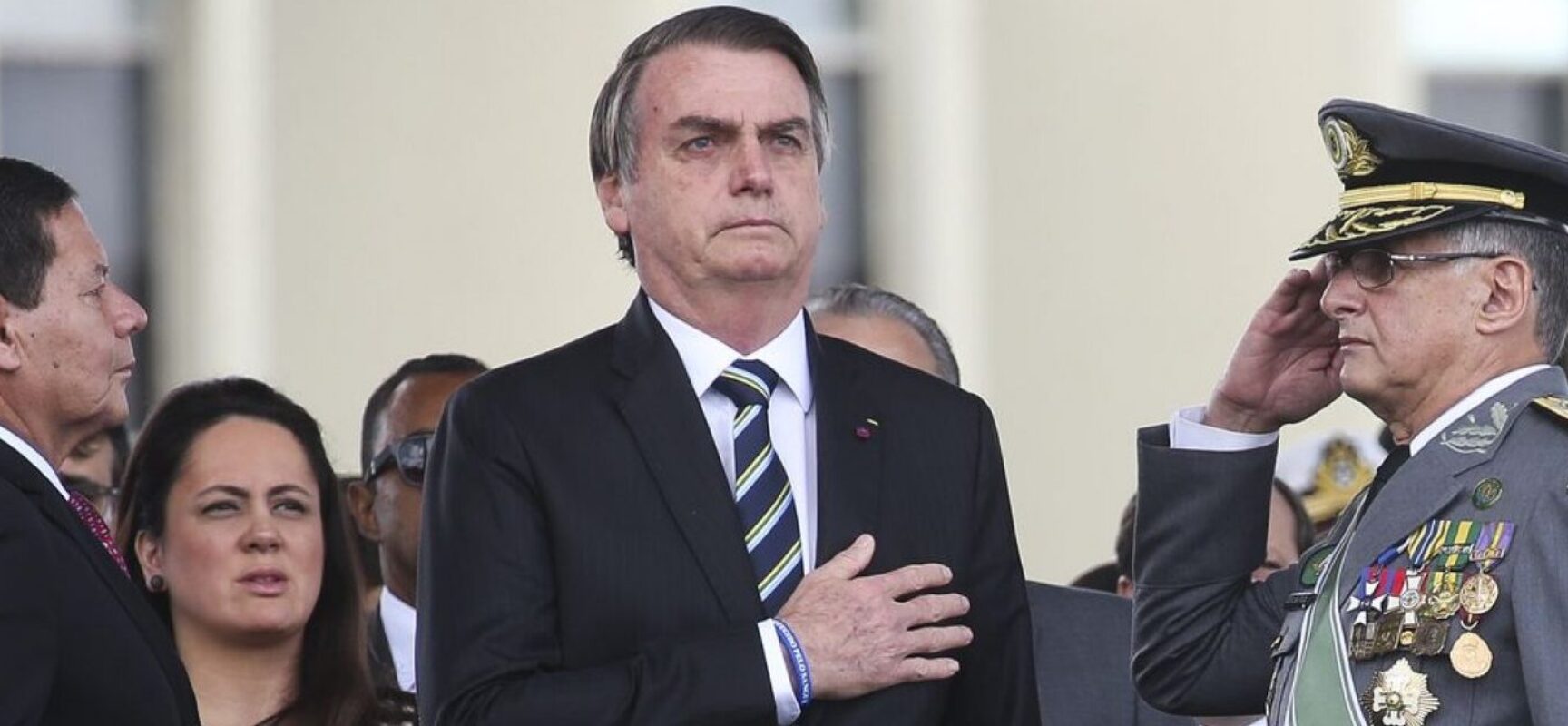Bolsonaro pediu que Golpe de 1964 fosse tratado como “revolução” em questões do Enem