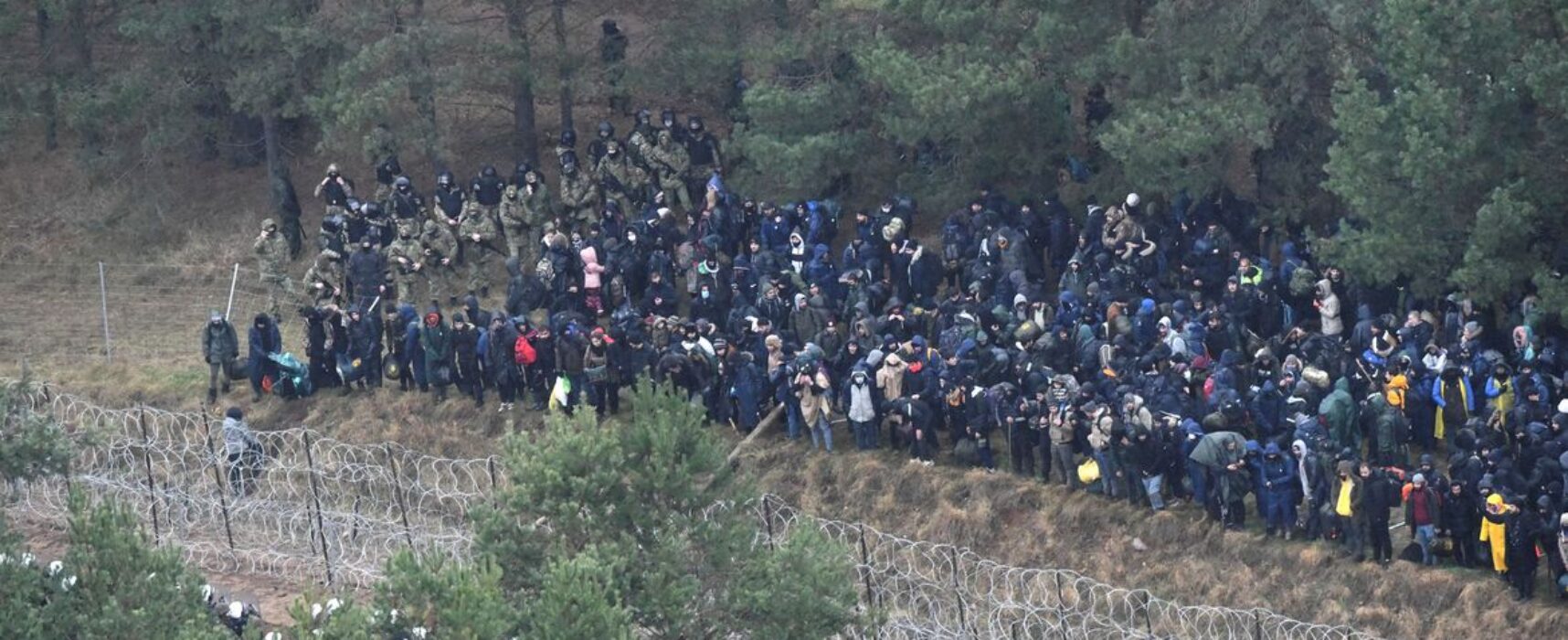 Crise na fronteira: Bielorrússia tenta convencer migrantes a regressar