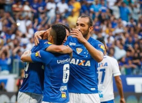 Cruzeiro empata com Vila Nova pela Série B em jogo interrompido por chuva