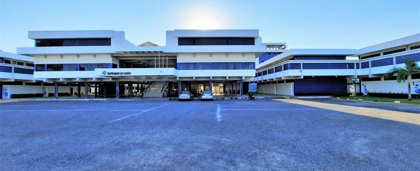 Ciclo de palestras comemora Dia do Mundial do Dentista na Faculdade de Ilhéus