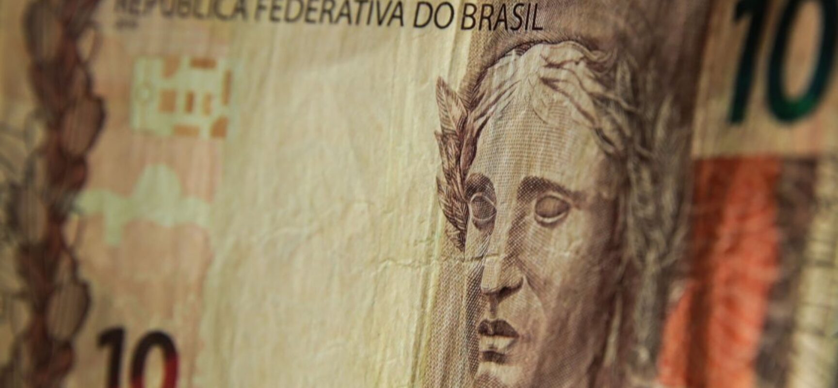 Governo aumenta valor dos benefícios pagos a famílias carentes