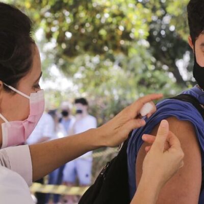 País supera 350 milhões de vacinas contra covid-19 distribuídas