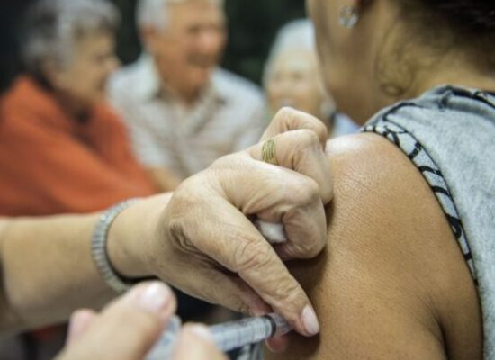 Vacina contra Alzheimer começa a ser testada em humanos