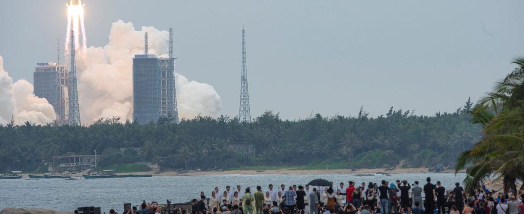 Wang Yaping é primeira astronauta chinesa a fazer caminhada espacial