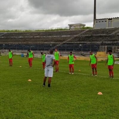 BARCELONA DE ILHÉUS: Equipe continua treinando para a estreia dia 16 de janeiro