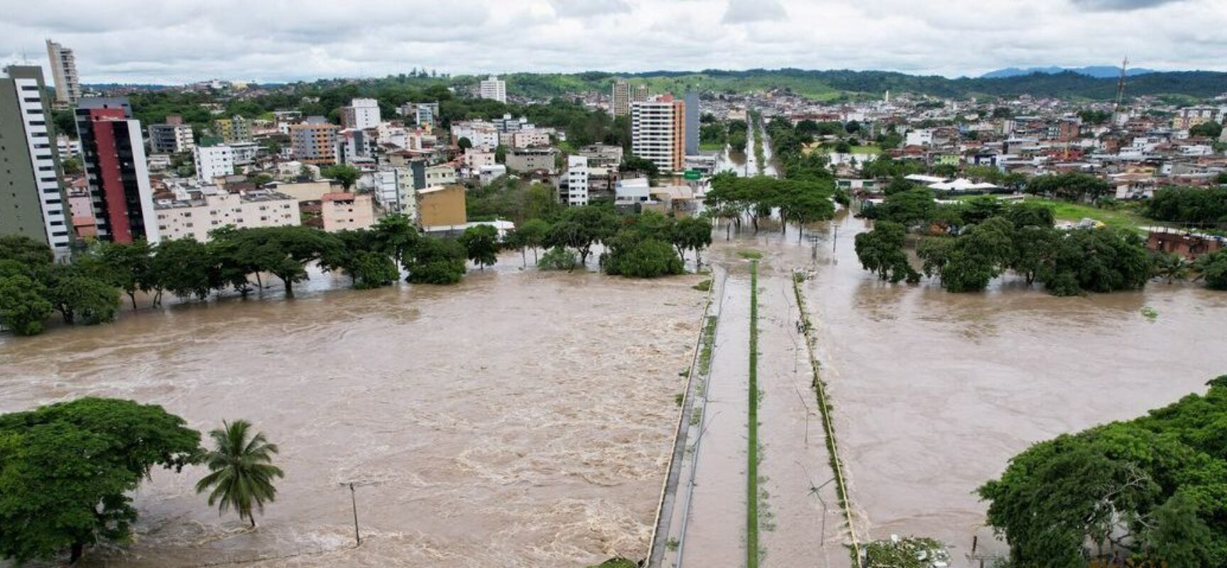 Defesa Civil registra 20 mortos e 31 mil desabrigados por chuvas na BA
