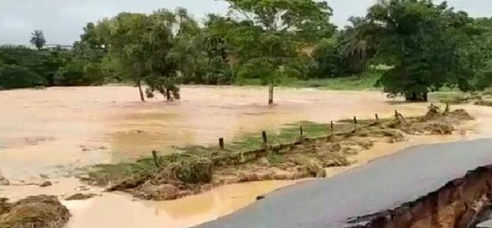 Governo da Bahia cria força tarefa para ajudar cidades atingidas pelas chuvas