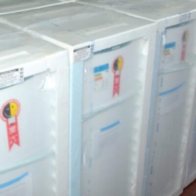 Governo da Bahia entrega primeiras 120 geladeiras a moradores de Itamaraju nesta quarta