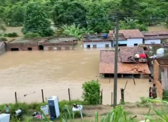 Governo decreta situação de emergência em 24 municípios baianos atingidos pelas chuvas