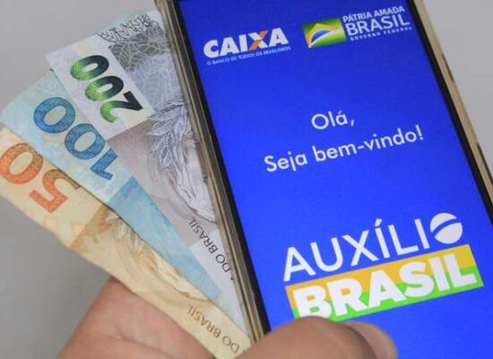 Ilhéus: Beneficiários do Auxílio Brasil poderão antecipar saque nesta sexta (17)