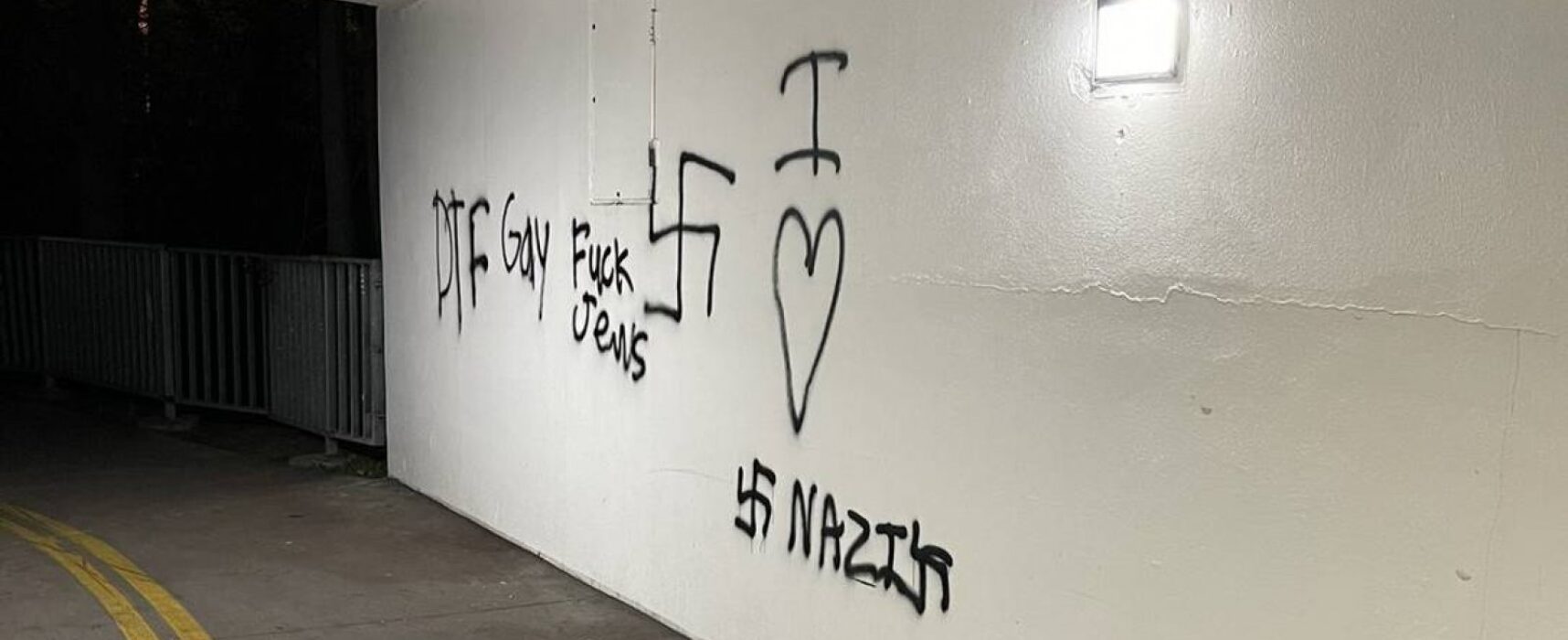 Memorial em homenagem a Anne Frank é pichado com suásticas nos Estados Unidos