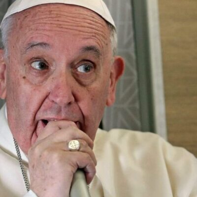 Papa Francisco alerta para “retrocesso da democracia” diante do populismo