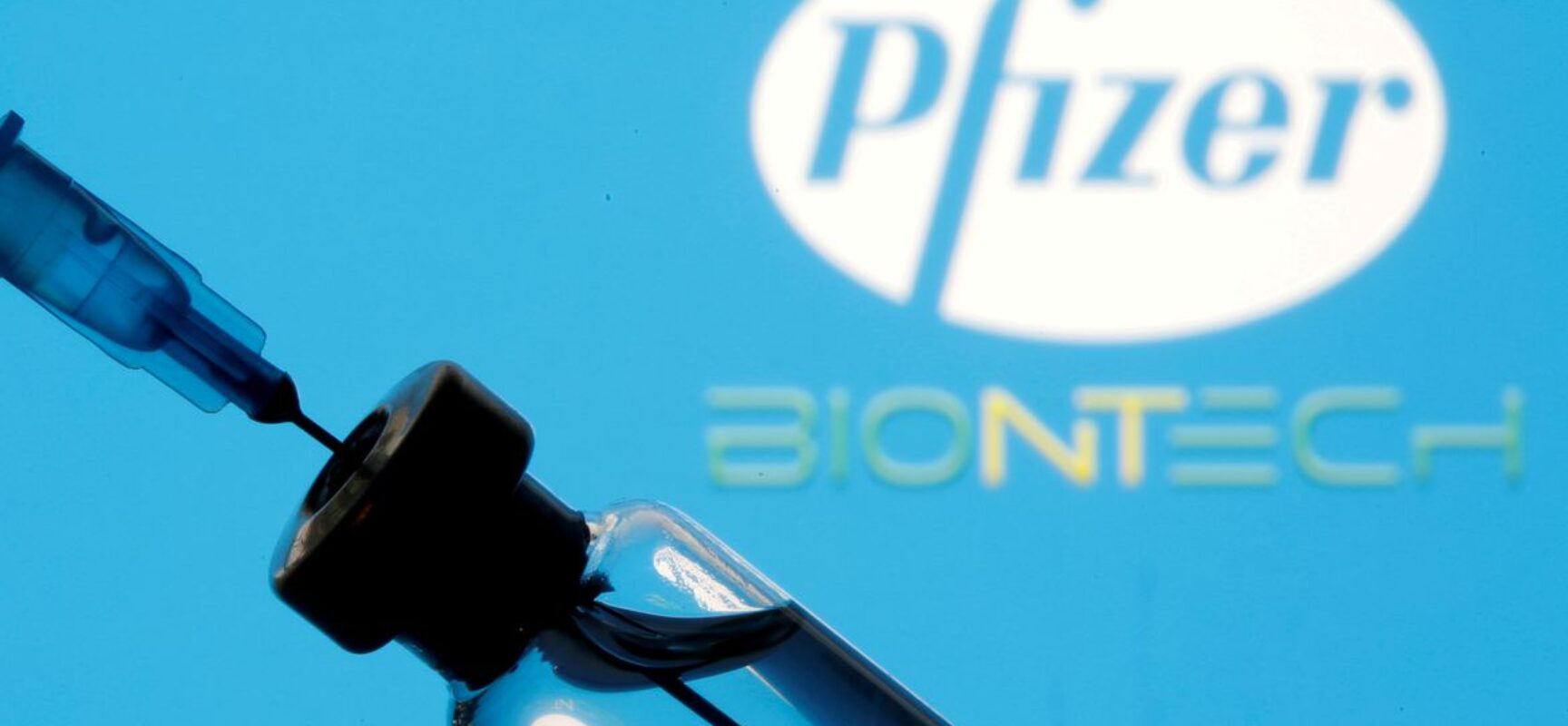 Pfizer diz que proteção contra Ômicron necessita de três doses