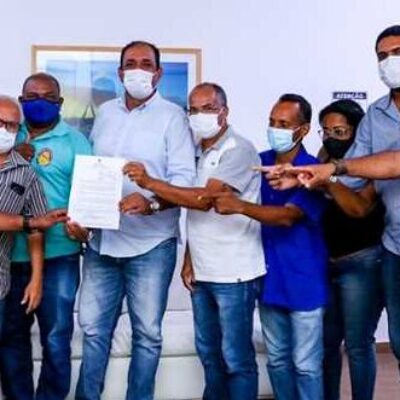 Prefeito Mário Alexandre autoriza abono natalino no ticket alimentação dos servidores municipais