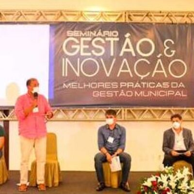 Representando a UPB, Mário Alexandre participa de seminário da Amurc sobre Gestão e Inovação