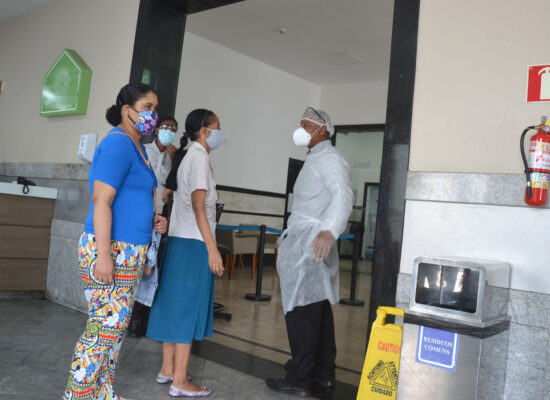 Surto de gripe lota hospitais e já deixa cinco mortos na Bahia