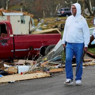 Tornados matam dezenas de pessoas no Kentucky, nos EUA