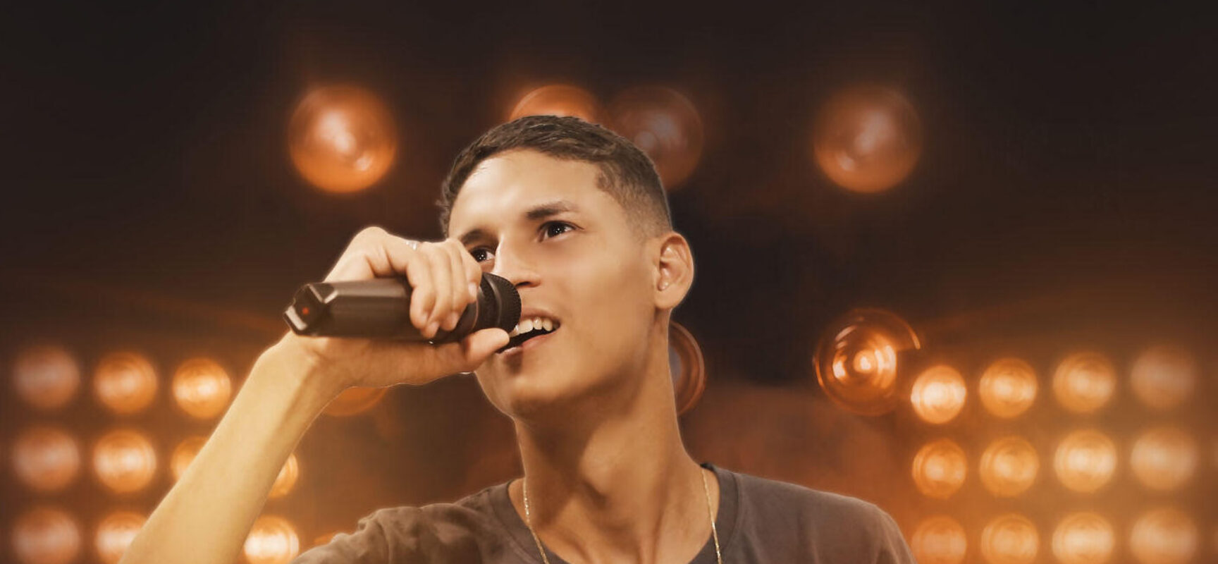 CANTOR ILHEENSE LUAN COSTA LANÇA SEU PRIMEIRO EP