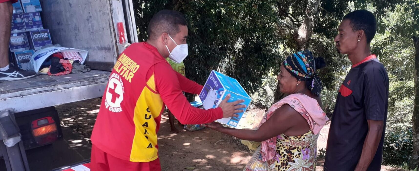 CBMBA distribui 250 panelas de pressão e cestas básicas para comunidade de Ilhéus