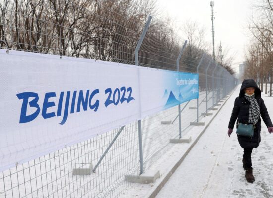 Covid-19: Pequim aumenta vigilância com alta de casos antes dos Jogos
