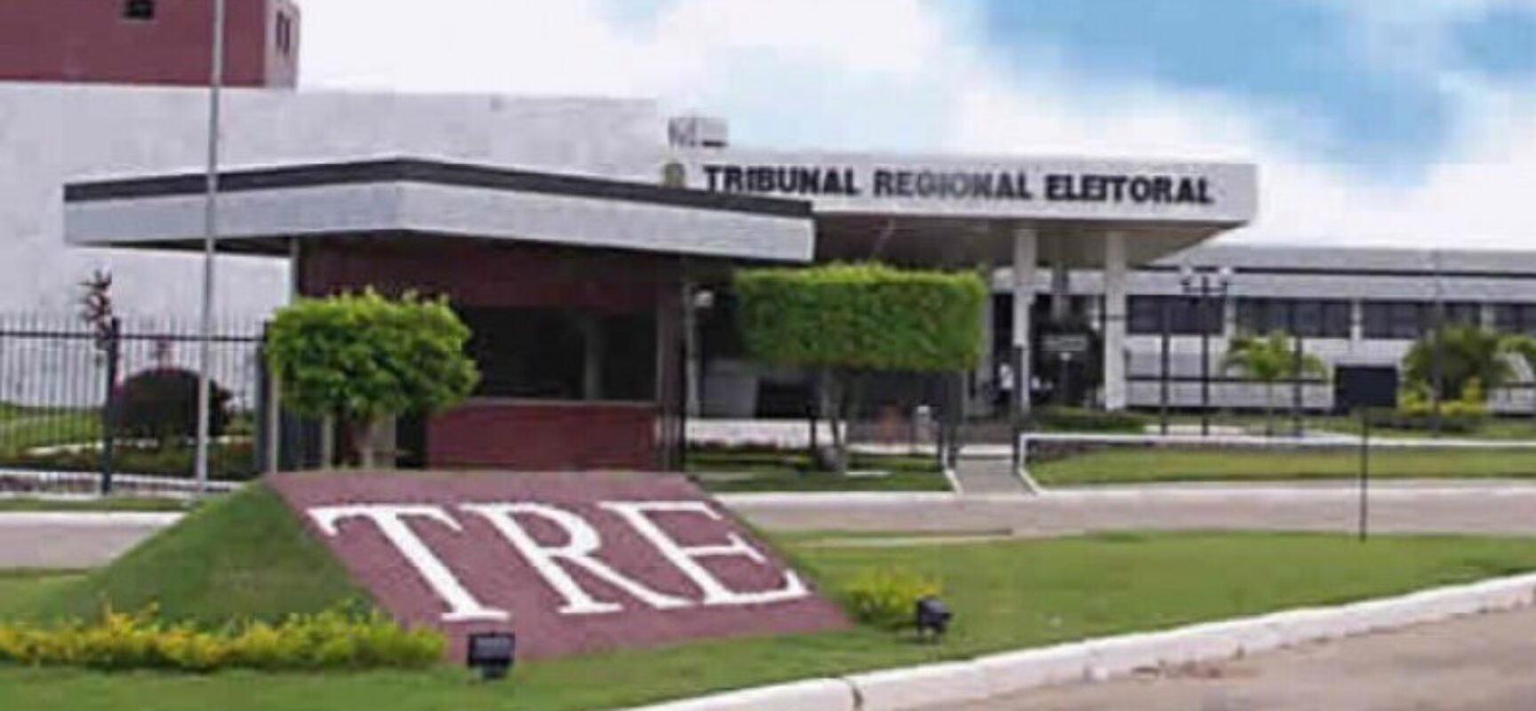 COVID -19 VOLTANDO: TRE-BA suspende atendimento presencial