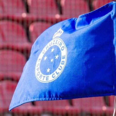 CBF suspeita de expulsão relâmpago em partida entre Athletico Paranaense e Cruzeiro