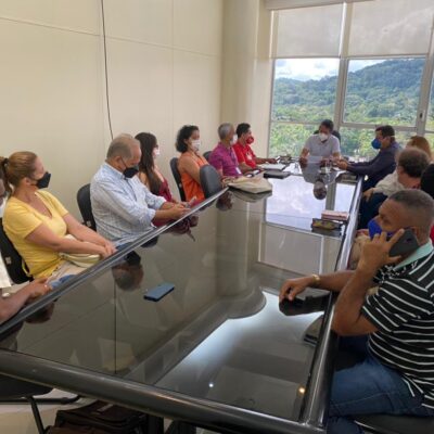 Entidades dialogam sobre a entrega de donativos que estão na Uesc