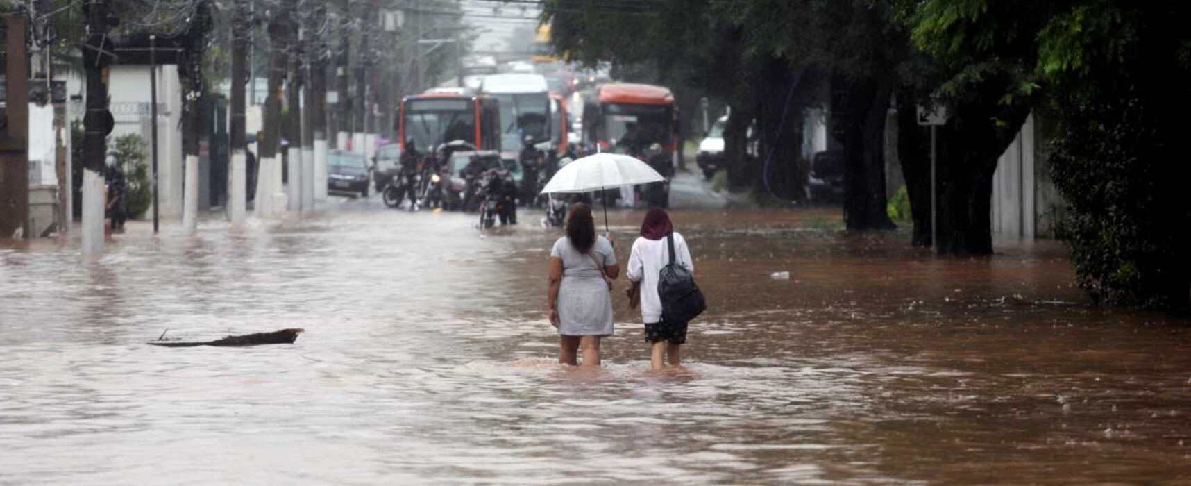 Defesa Civil prevê mais chuva em Salvador durante o fim de semana