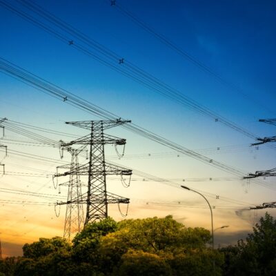 Preço da energia elétrica subiu 82% e custo deve superar inflação