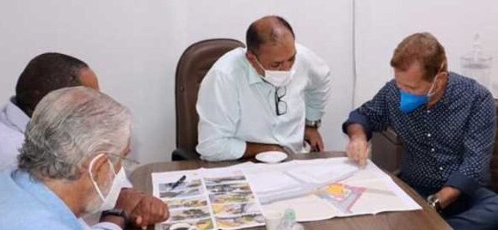 Prefeitura de Ilhéus recebe doações e firma acordo com Unimed para revitalizar Praça Pedro Mattos