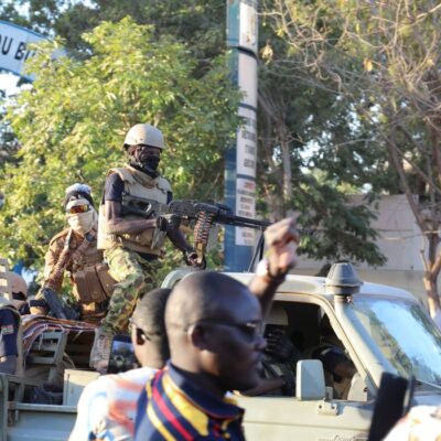 Presidente de Burkina Faso é deposto em golpe na África