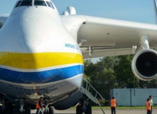 Bombardeio russo destruiu a maior aeronave do mundo, no aeroporto de Kiev