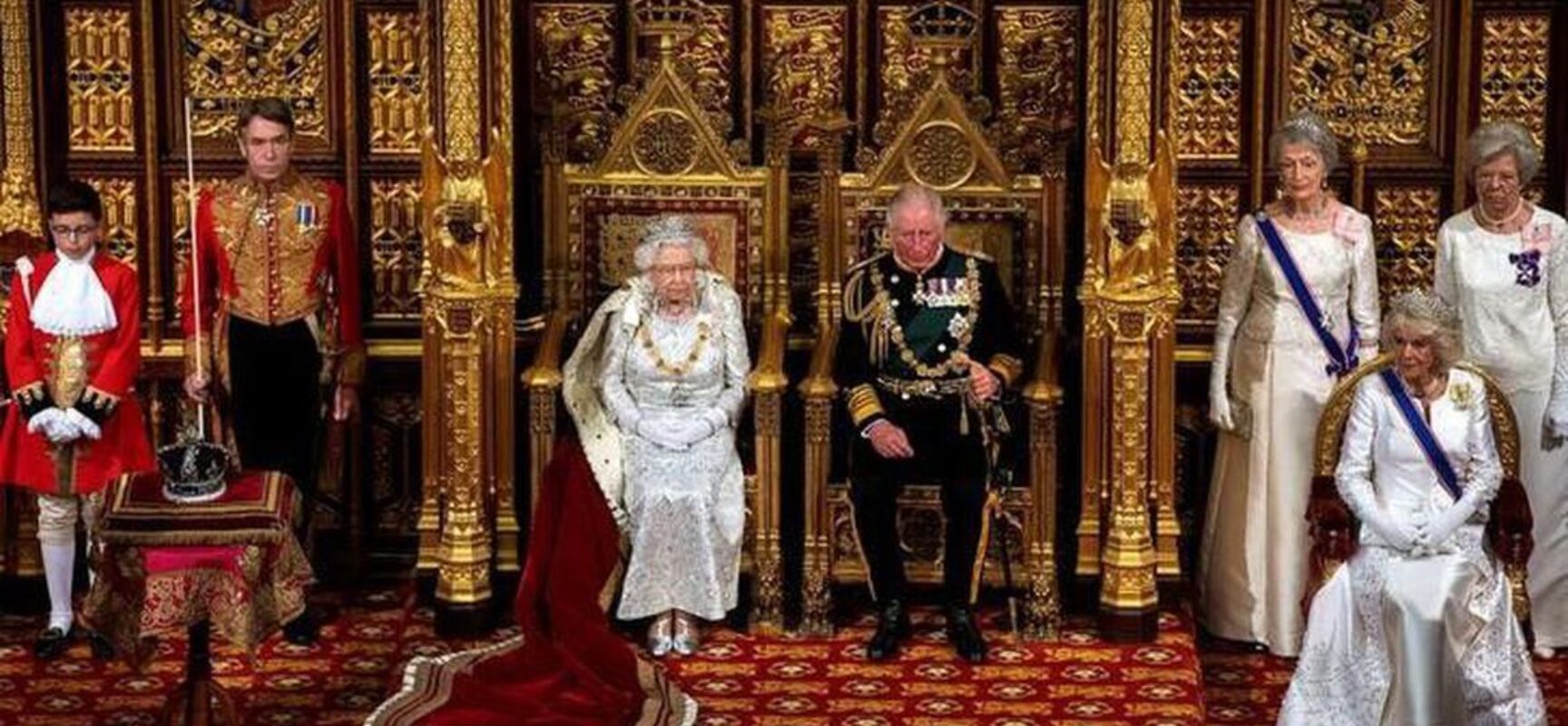 Charles agradece bênção de Elizabeth à ‘Rainha Camilla’