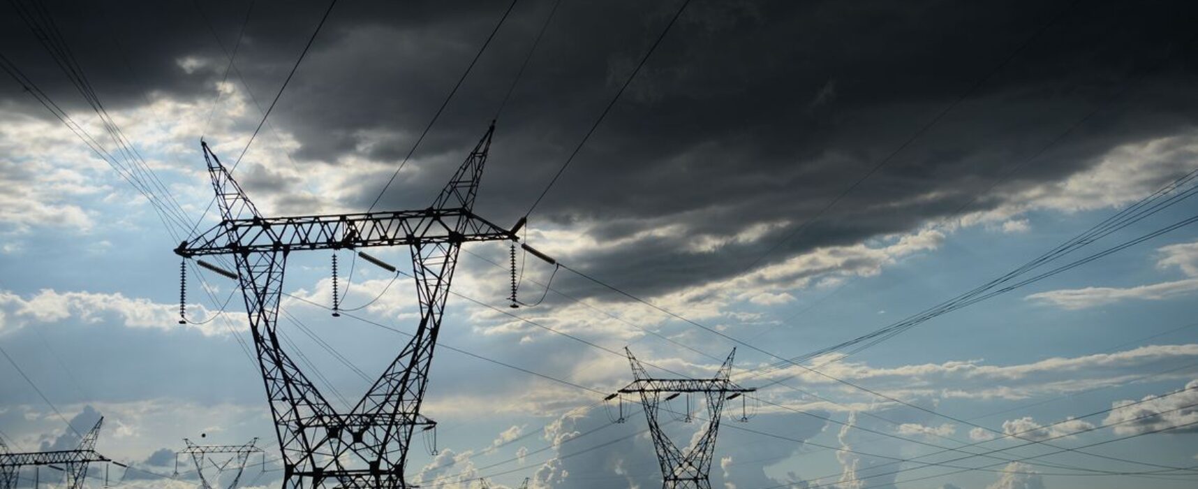 Taxa extra na conta de luz deixa de ser cobrada a partir deste sábado