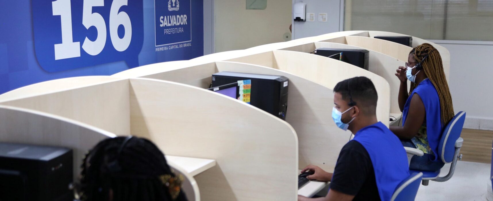 Fala Salvador atendeu mais de 200 mil solicitações em dois meses e meio