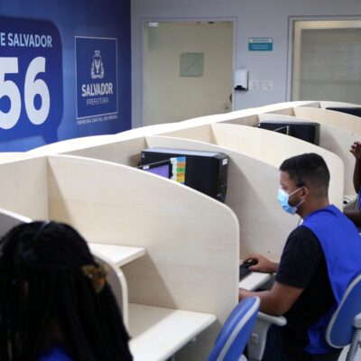 Fala Salvador atendeu mais de 200 mil solicitações em dois meses e meio