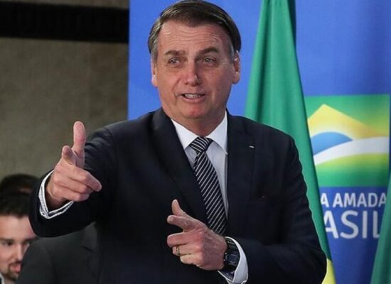 Férias de sete dias de Bolsonaro custaram R$ 900 mil