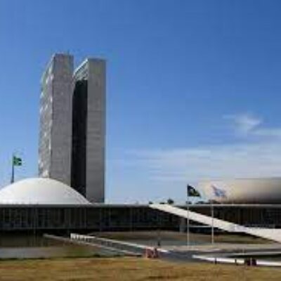 Governo autoriza pagamento recorde de emendas antes da eleição