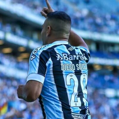 Em noite de Suárez, Grêmio supera Botafogo por 4 a 3 de virada