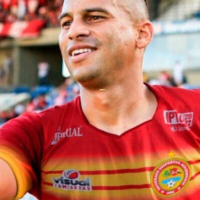 Juazeirense anuncia a contratação do veterano Neto Baiano