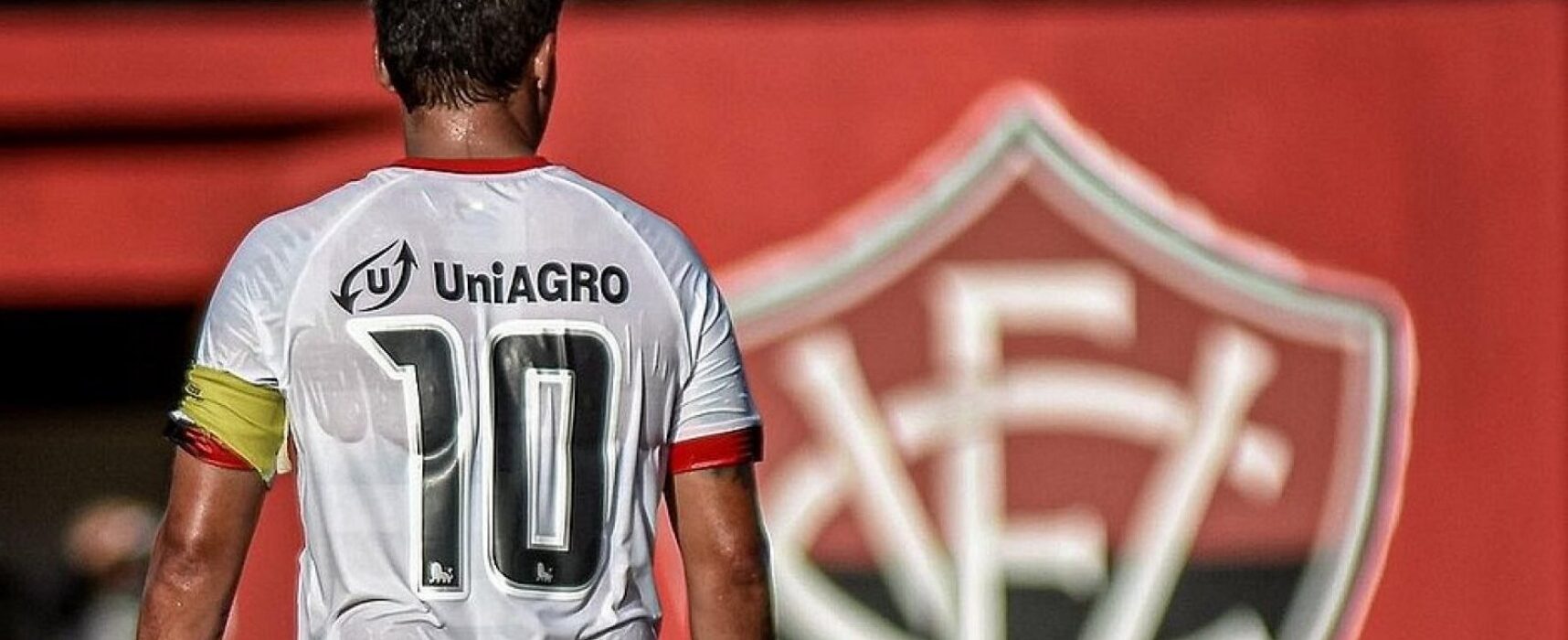 Novo uniforme do Vitória será lançado em abril