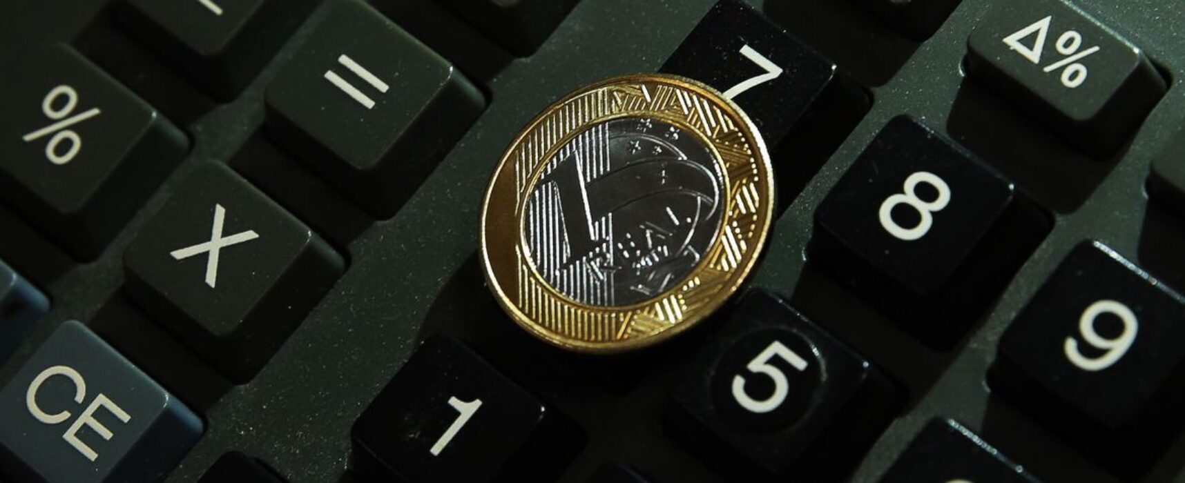 Número de endividados cai 0,2 ponto percentual em janeiro, diz CNC