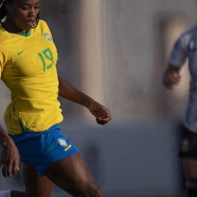 Pia convoca três jogadoras na véspera da estreia em torneio da França
