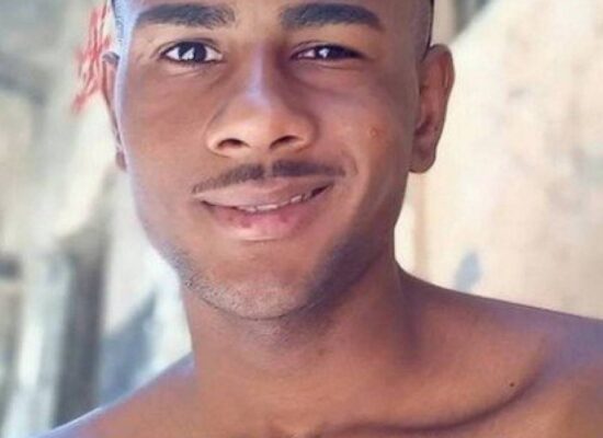 Polícia Civil vê equívoco e Justiça do Rio manda soltar jovem negro preso ao sair para comprar pão