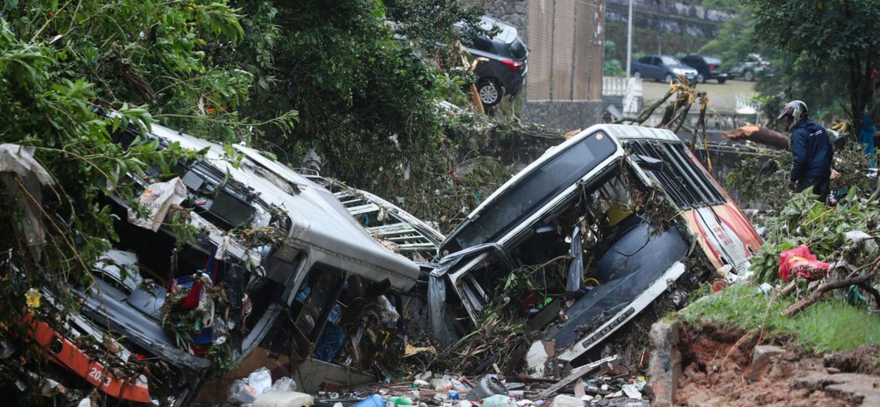 Previsão de chuva em Petrópolis aumenta preocupação com deslizamentos