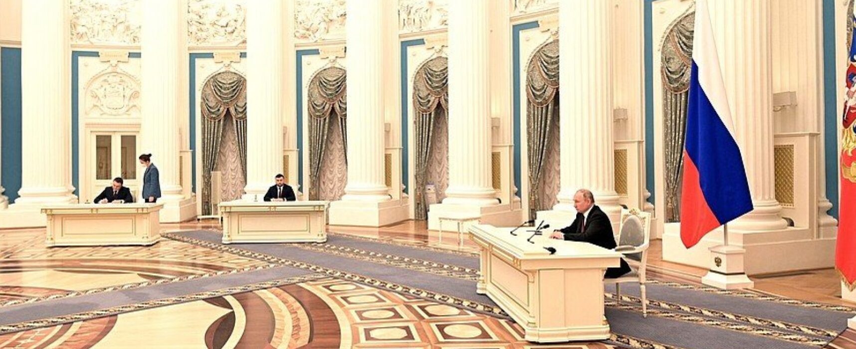 Putin determina envio de “missão de paz” para territórios na Ucrânia controlados por separatistas pró-Moscou
