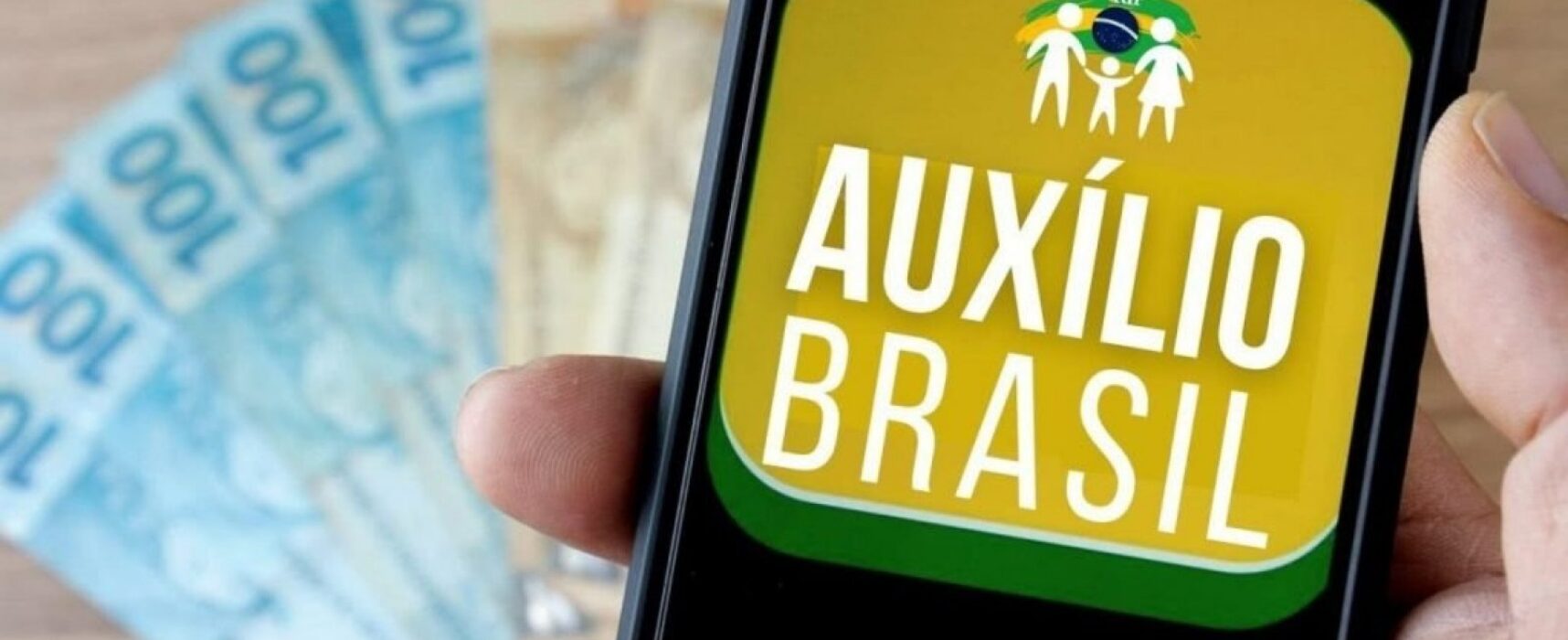 Renda extra de R$ 400 do Auxílio Brasil será paga a partir de segunda