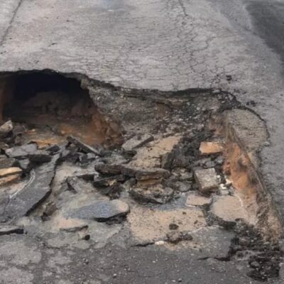 Asfalto cede após obra na Estrada das Barreiras, em Salvador