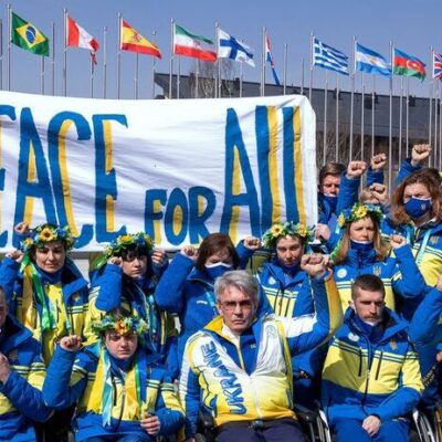 Atletas ucranianos apelam por paz durante Paralimpíada de Inverno